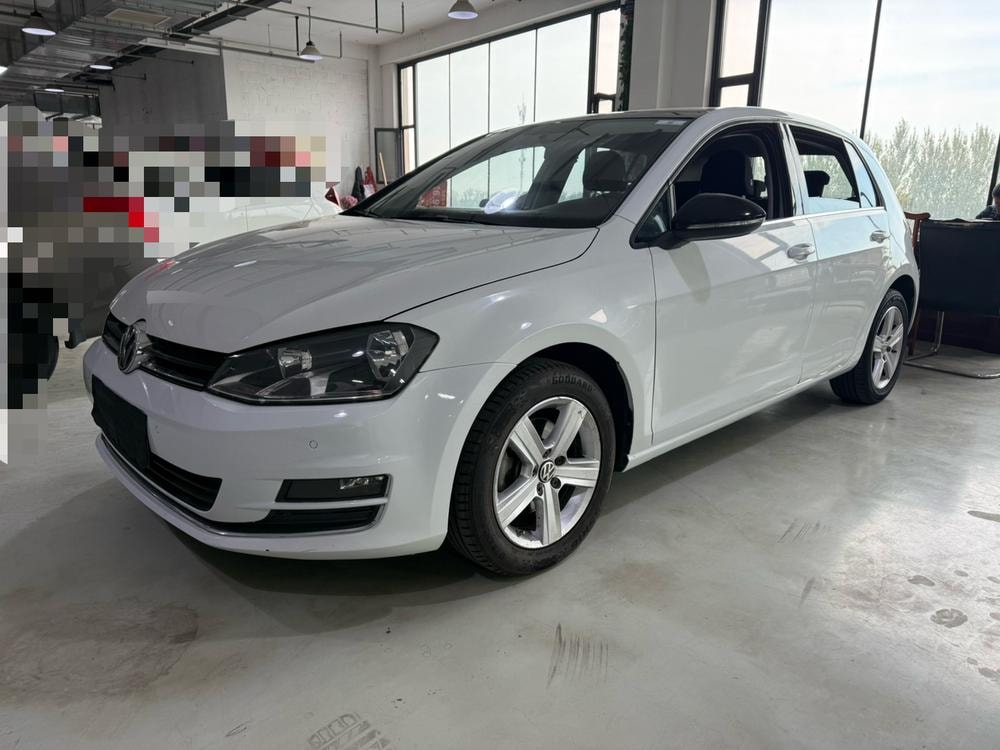 Volkswagen Golf 2017 — фото автомобиля
