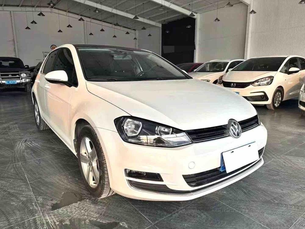 Volkswagen Golf 2016 — фото автомобиля