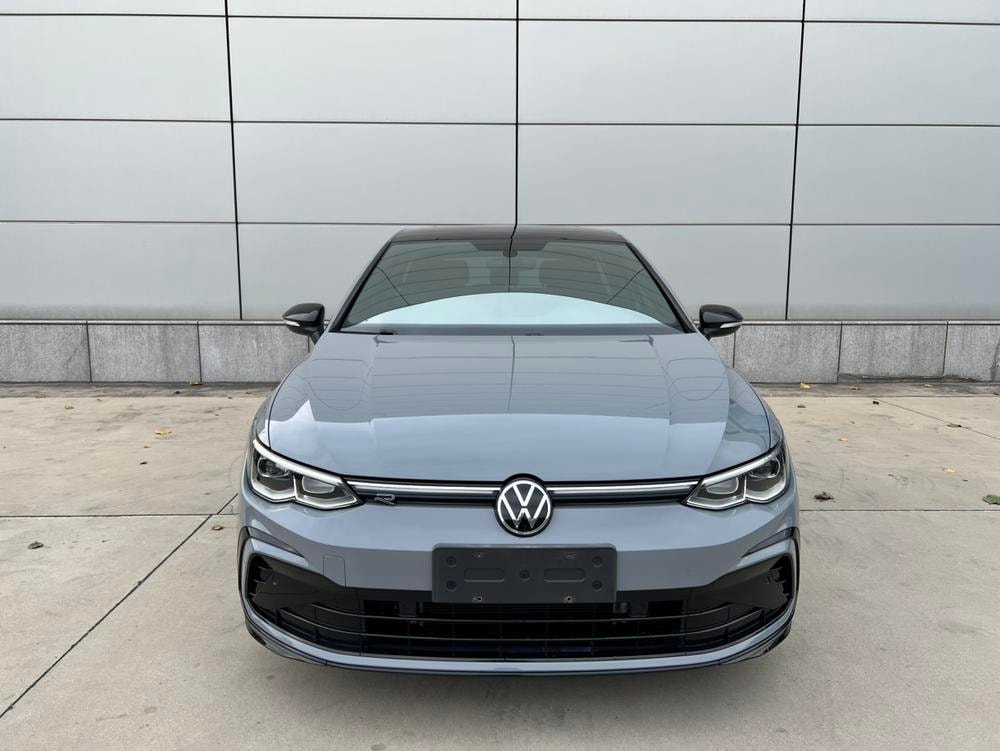 Volkswagen Golf 2023 — фото автомобиля
