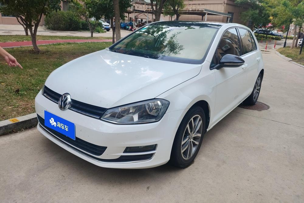 Volkswagen Golf 2017 — фото автомобиля