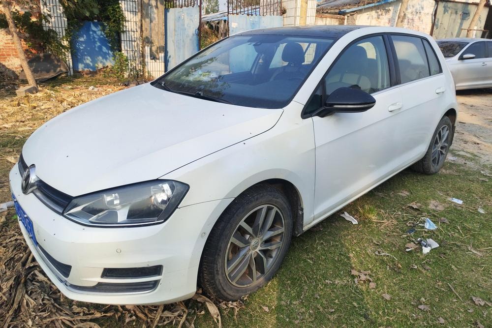 Volkswagen Golf 2017 — фото автомобиля