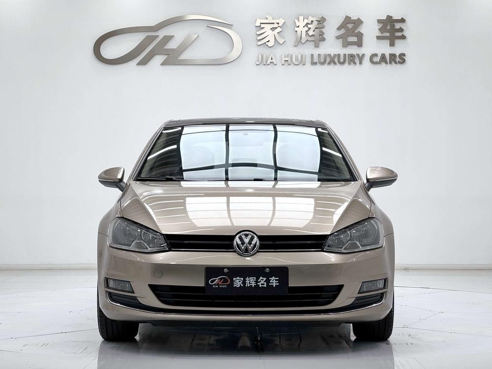 Volkswagen Golf 2015 — фото автомобиля