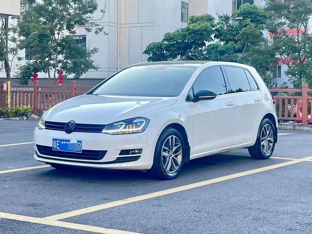 Volkswagen Golf 2017 — фото автомобиля 1