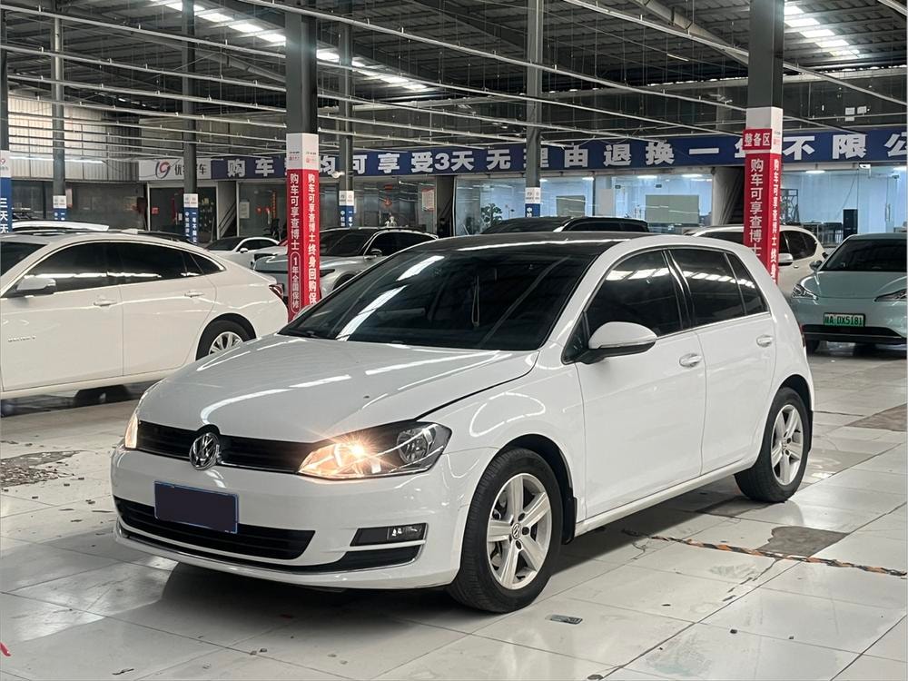 Volkswagen Golf 2016 — фото автомобиля