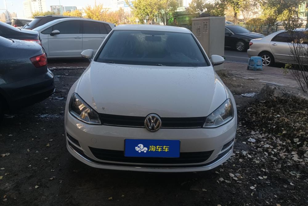 Volkswagen Golf 2016 — фото автомобиля