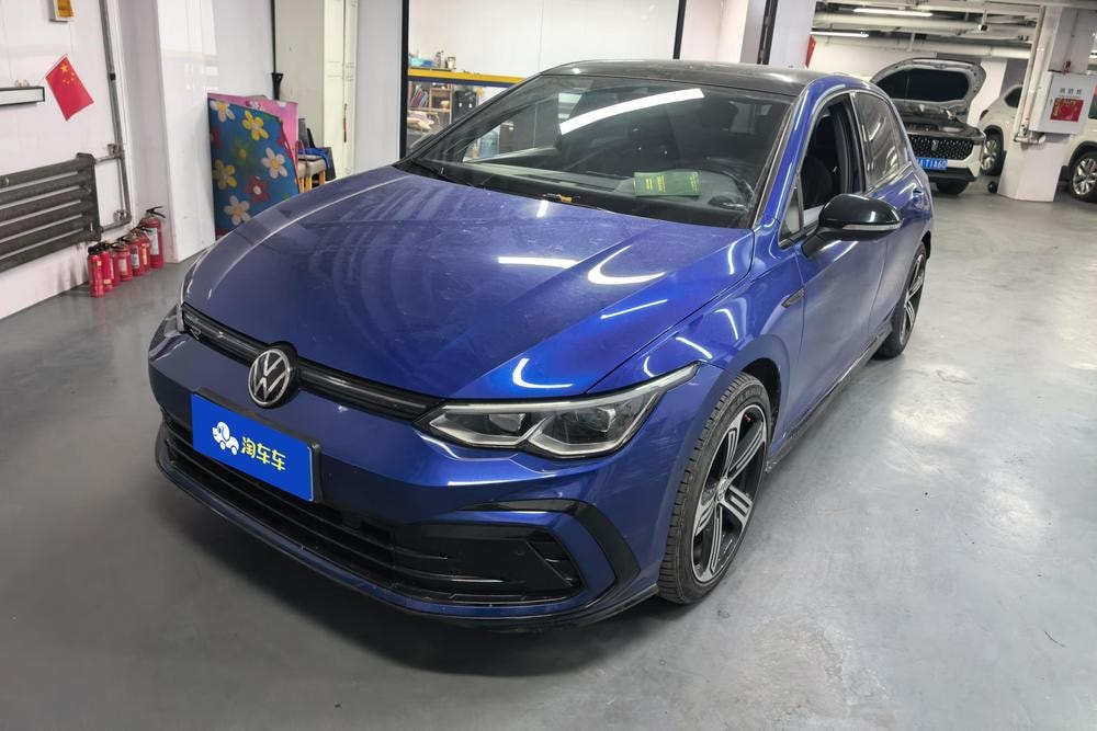 Volkswagen Golf 2021 — фото автомобиля 1