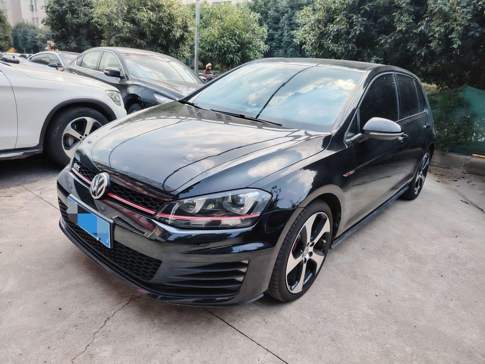 Volkswagen Golf GTI 2016 — фото автомобиля
