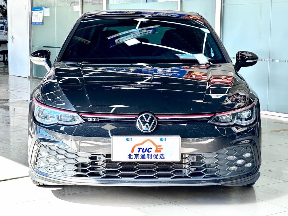 Volkswagen Golf GTI 2021 — фото автомобиля