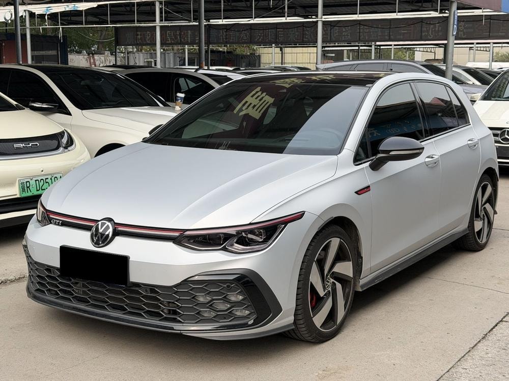 Volkswagen Golf GTI 2021 — фото автомобиля