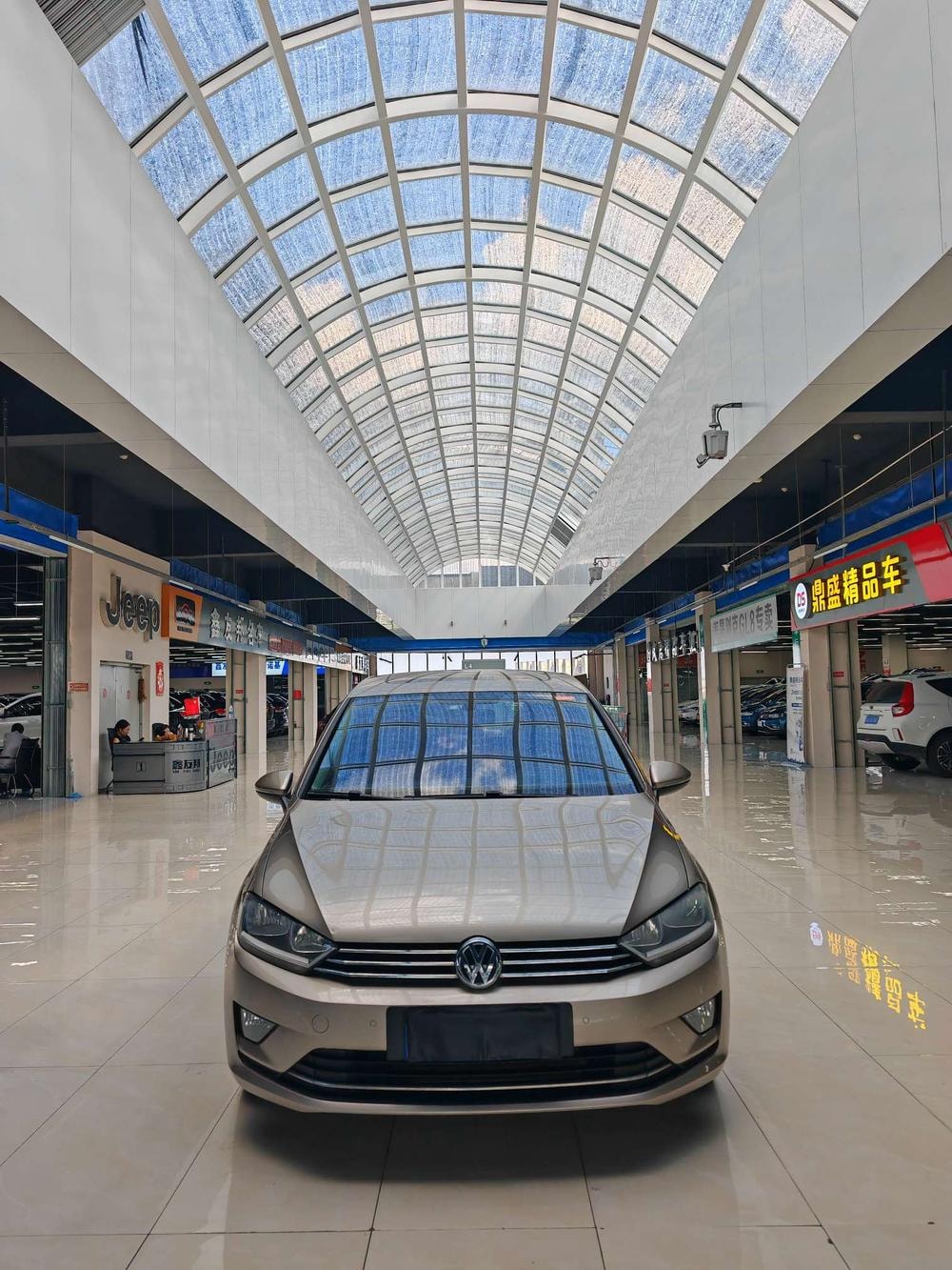 Volkswagen Golf Sportsvan 2016 — фото автомобиля