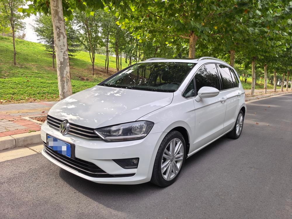Volkswagen Golf Sportsvan 2018 — фото автомобиля