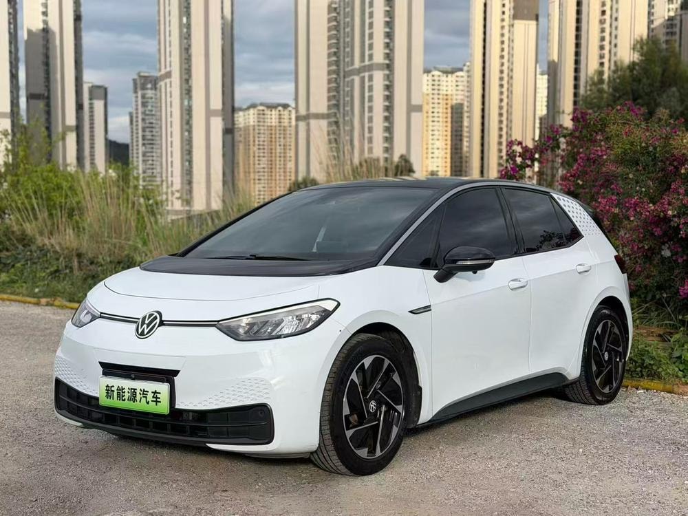 Volkswagen ID.3 2023 — фото автомобиля 1