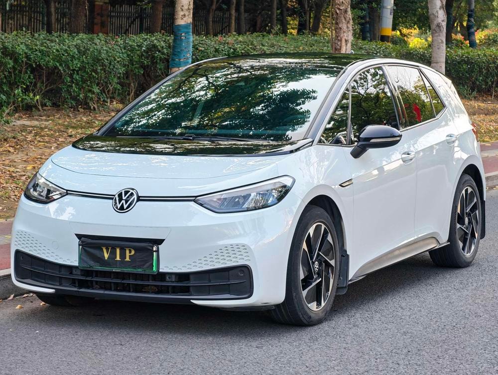 Volkswagen ID.3 2023 — фото автомобиля