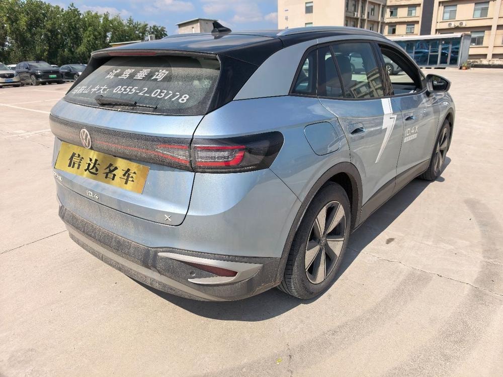 Volkswagen ID.4 X 2025 — фото автомобиля 1