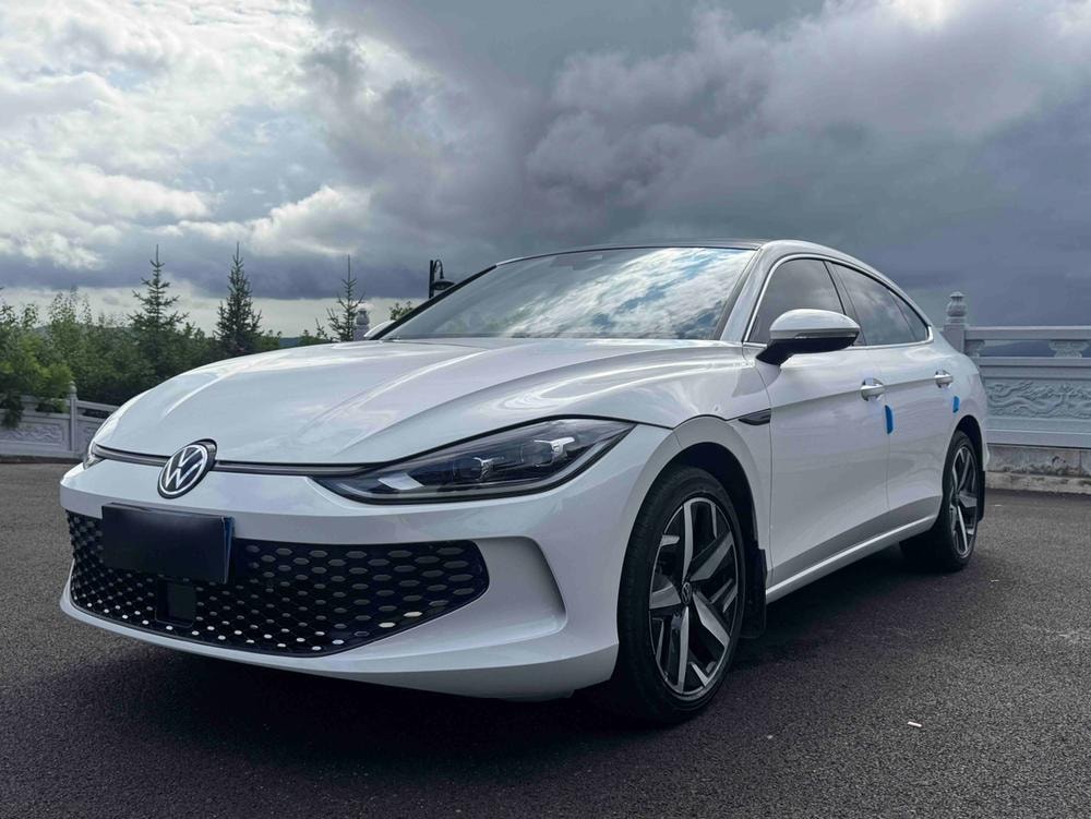 Volkswagen Lamando 2022 — фото автомобиля