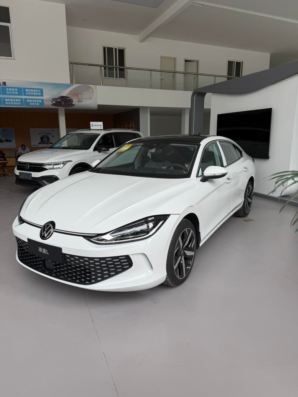 Volkswagen Lamando 2025 — фото автомобиля