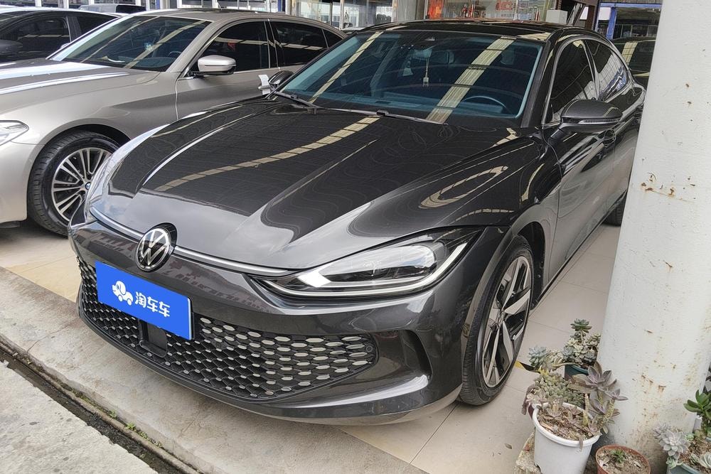 Volkswagen Lamando 2022 — фото автомобиля