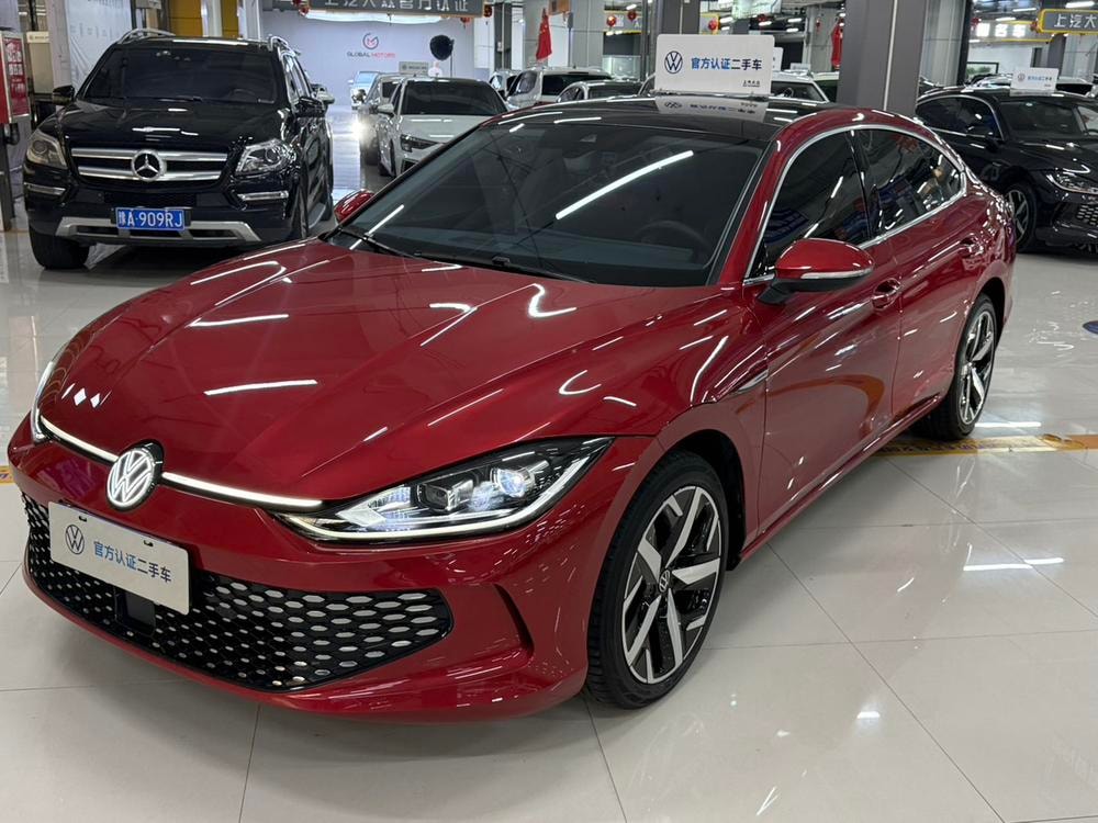 Volkswagen Lamando 2023 — фото автомобиля 1