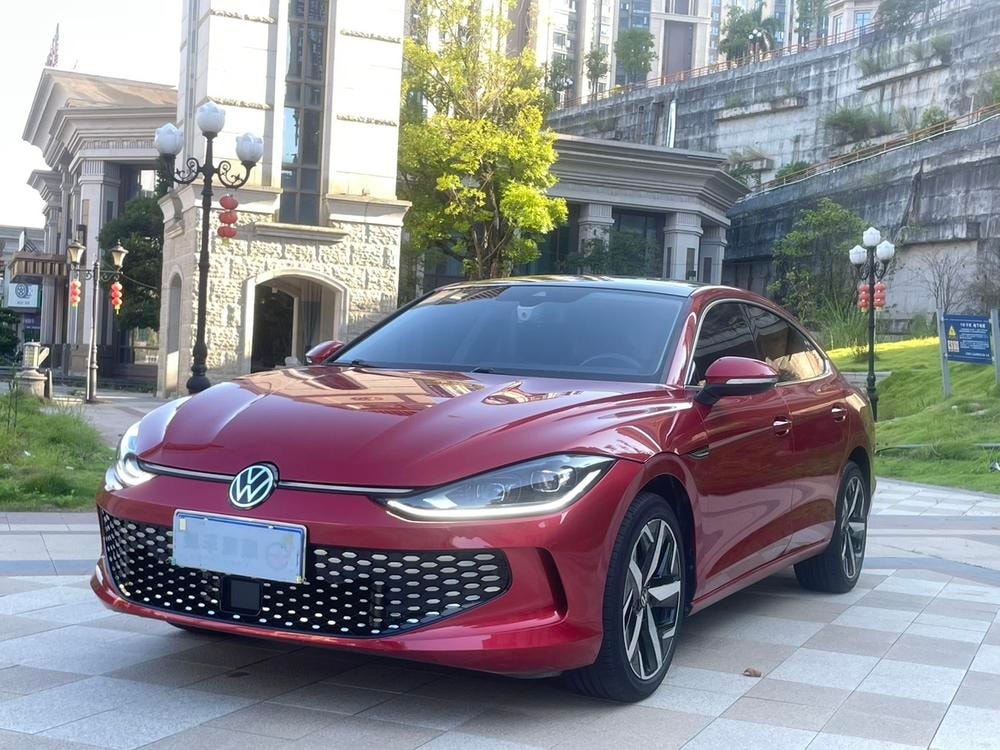 Volkswagen Lamando 2022 — фото автомобиля 1