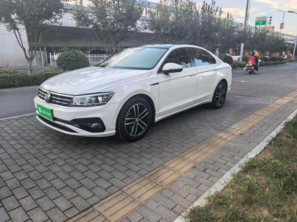 Volkswagen Lamando 2019 — фото автомобиля