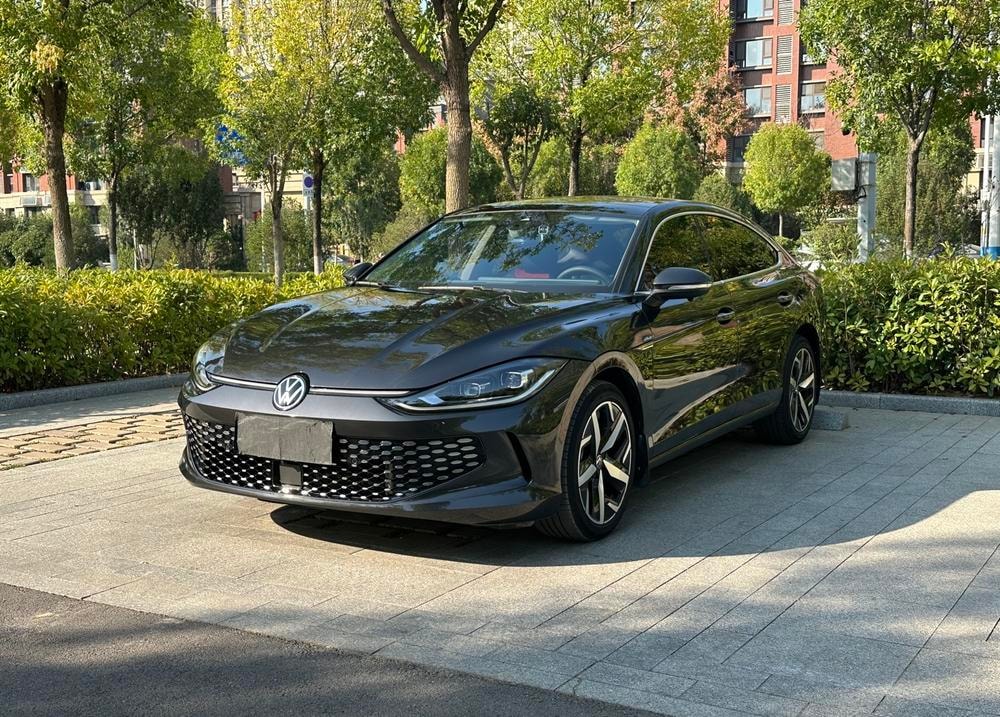 Volkswagen Lamando 2023 — фото автомобиля