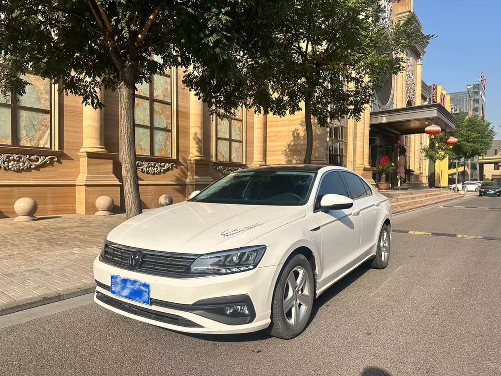 Volkswagen Lamando 2019 — фото автомобиля
