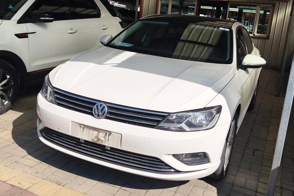 Volkswagen Lamando 2015 — фото автомобиля