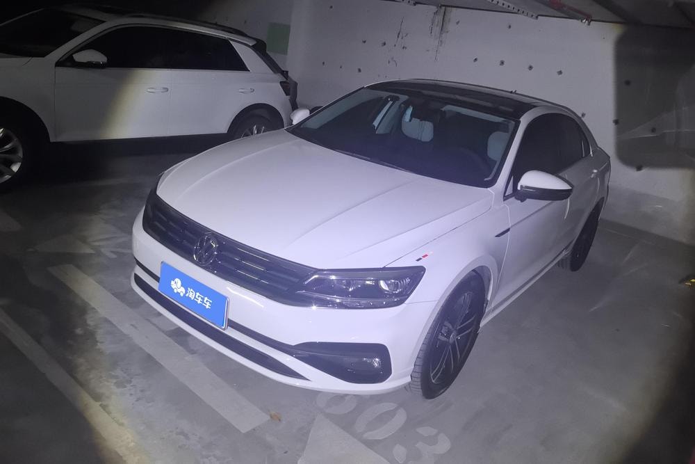 Volkswagen Lamando 2019 — фото автомобиля