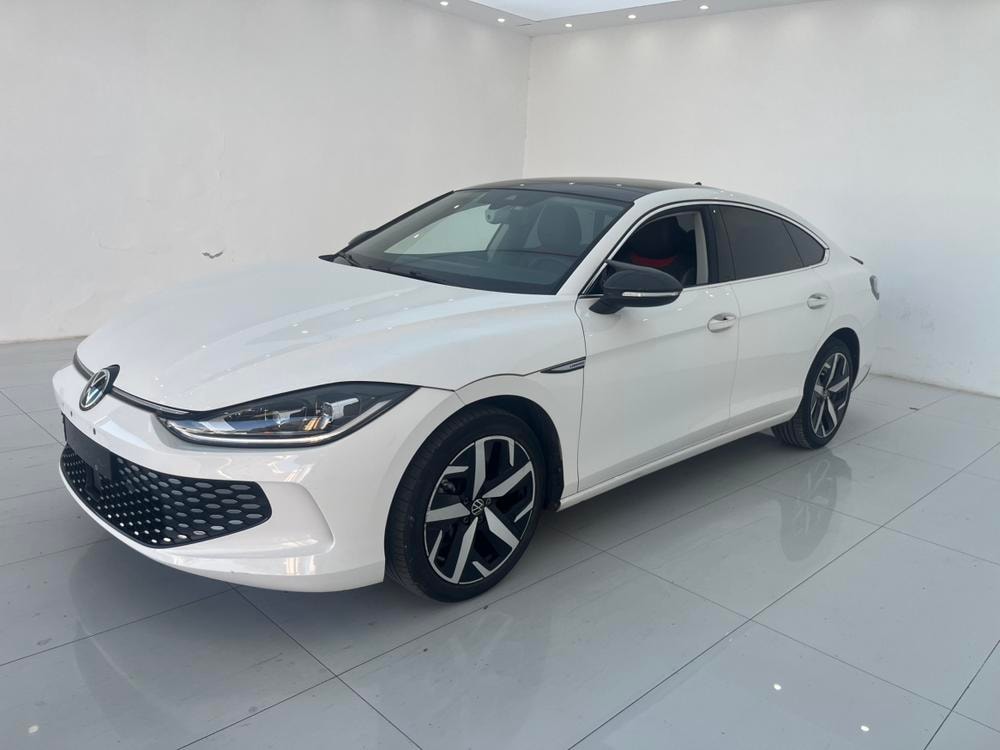 Volkswagen Lamando 2022 — фото автомобиля 1