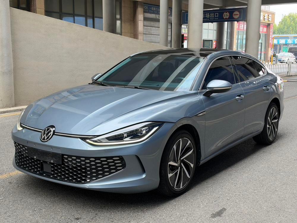Volkswagen Lamando 2022 — фото автомобиля 1