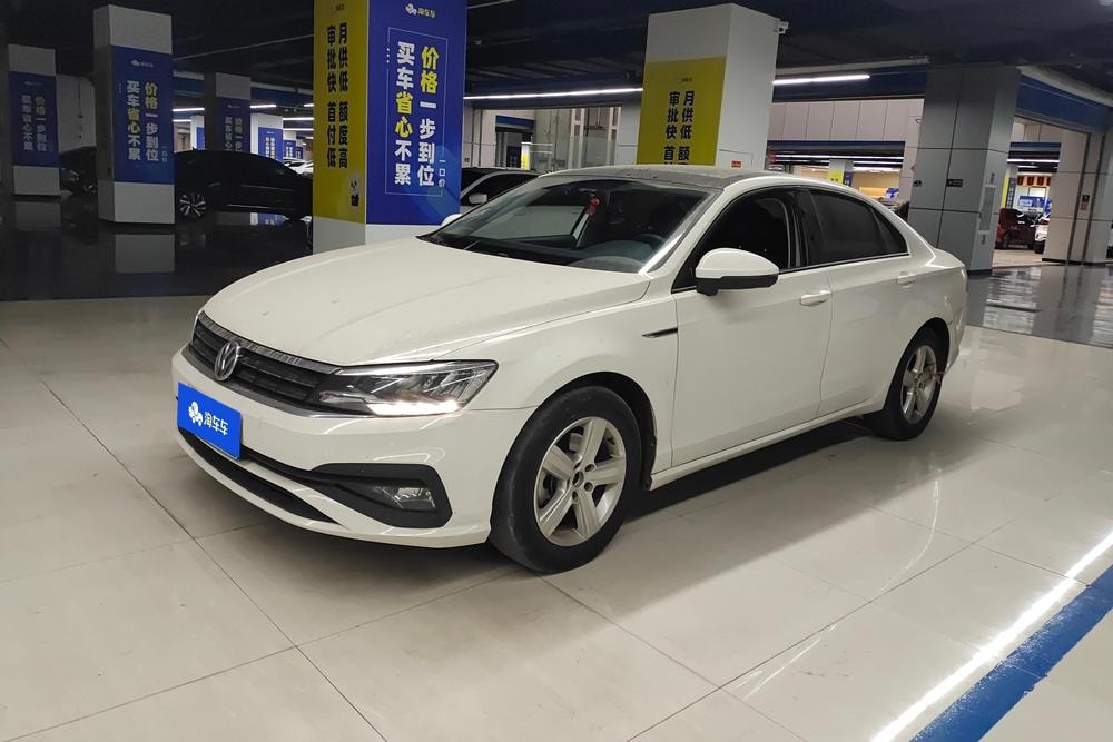 Volkswagen Lamando 2019 — фото автомобиля 1