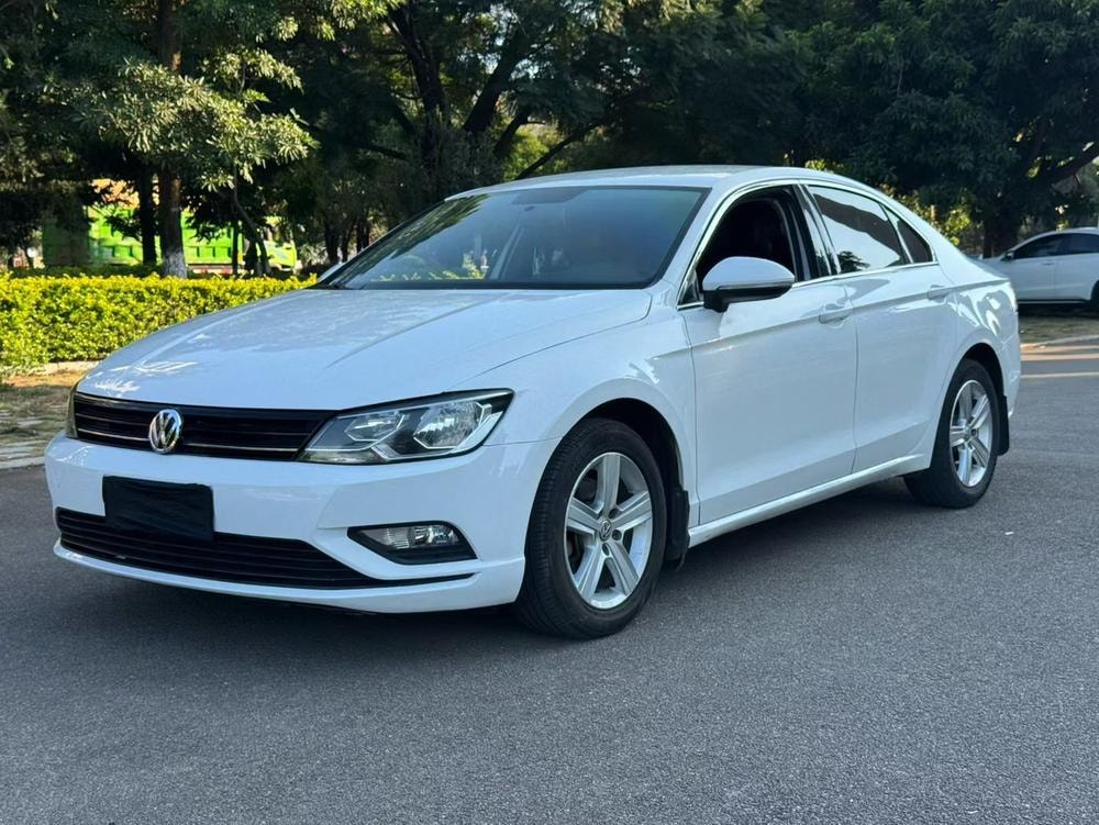 Volkswagen Lamando 2018 — фото автомобиля 1