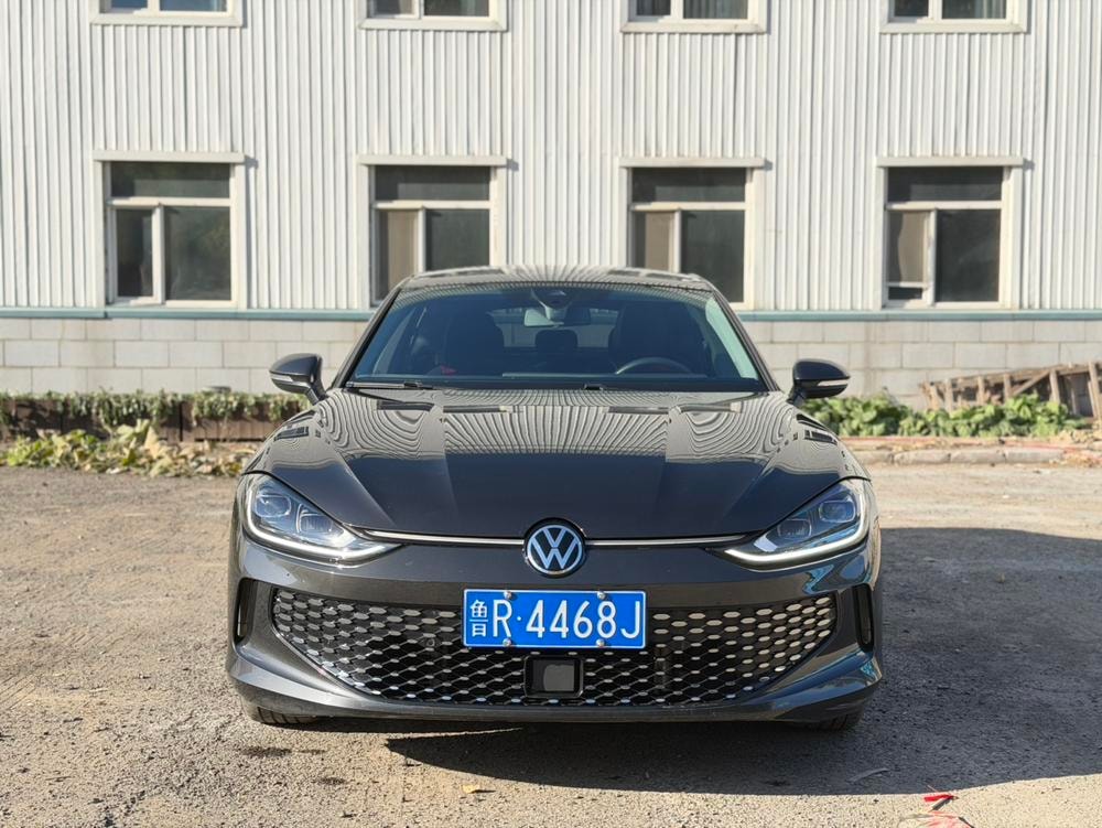 Volkswagen Lamando 2023 — фото автомобиля