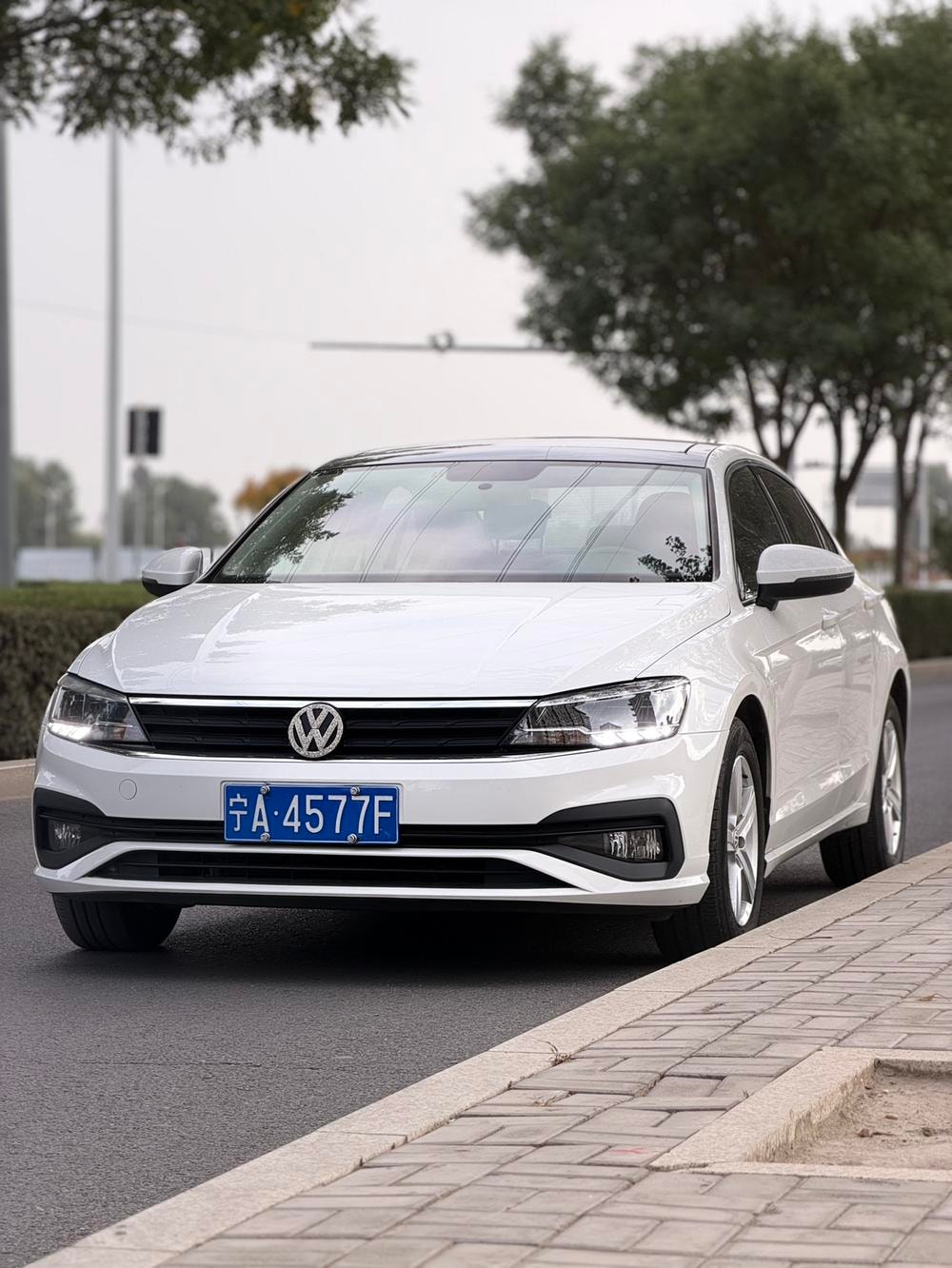 Volkswagen Lamando 2021 — фото автомобиля