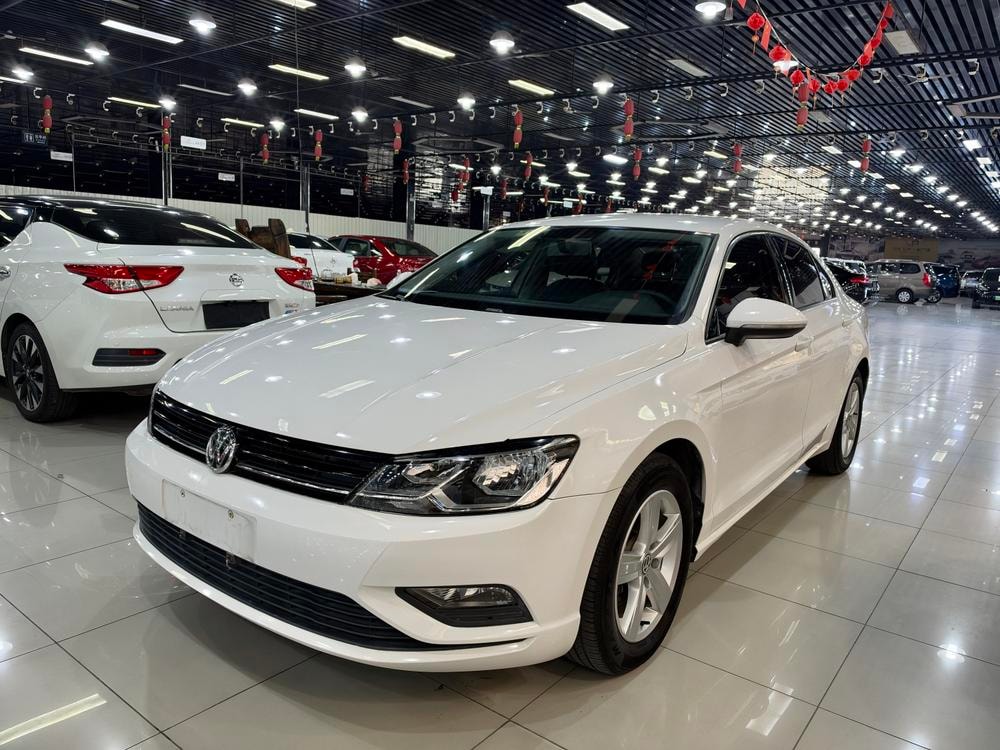 Volkswagen Lamando 2015 — фото автомобиля