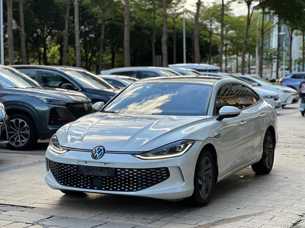 Volkswagen Lamando 2024 — фото автомобиля
