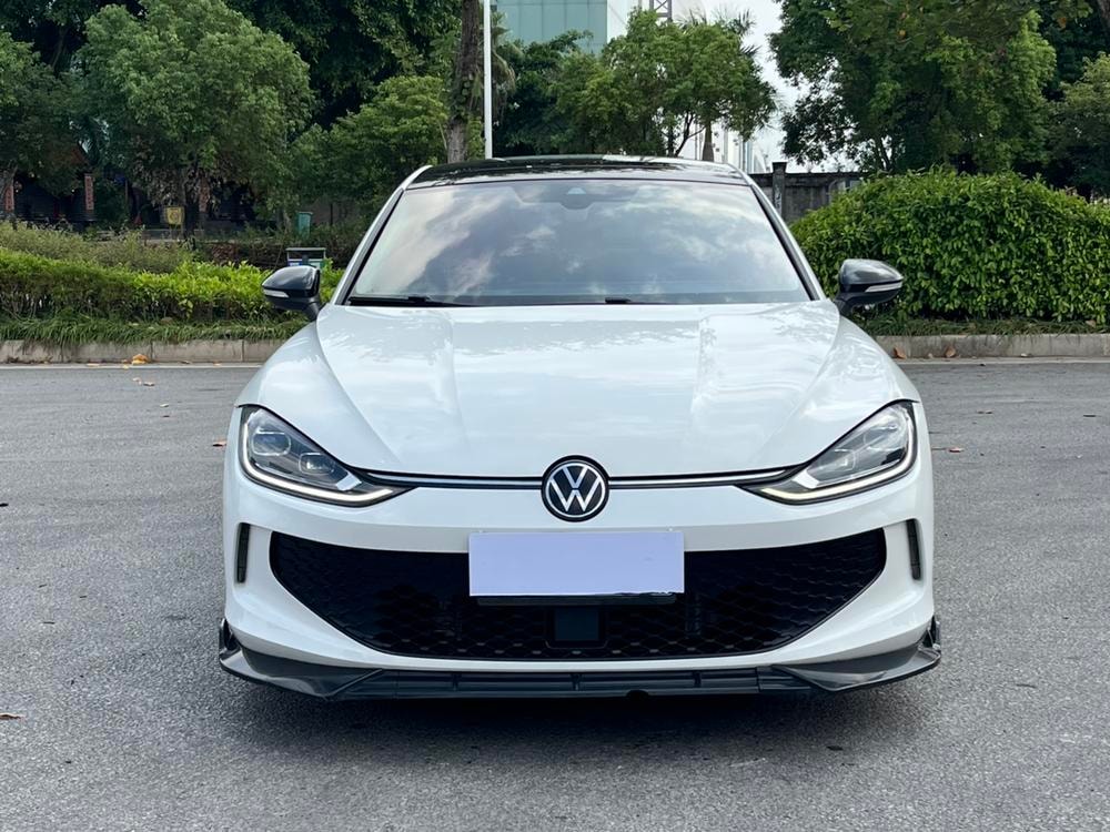 Volkswagen Lamando 2023 — фото автомобиля