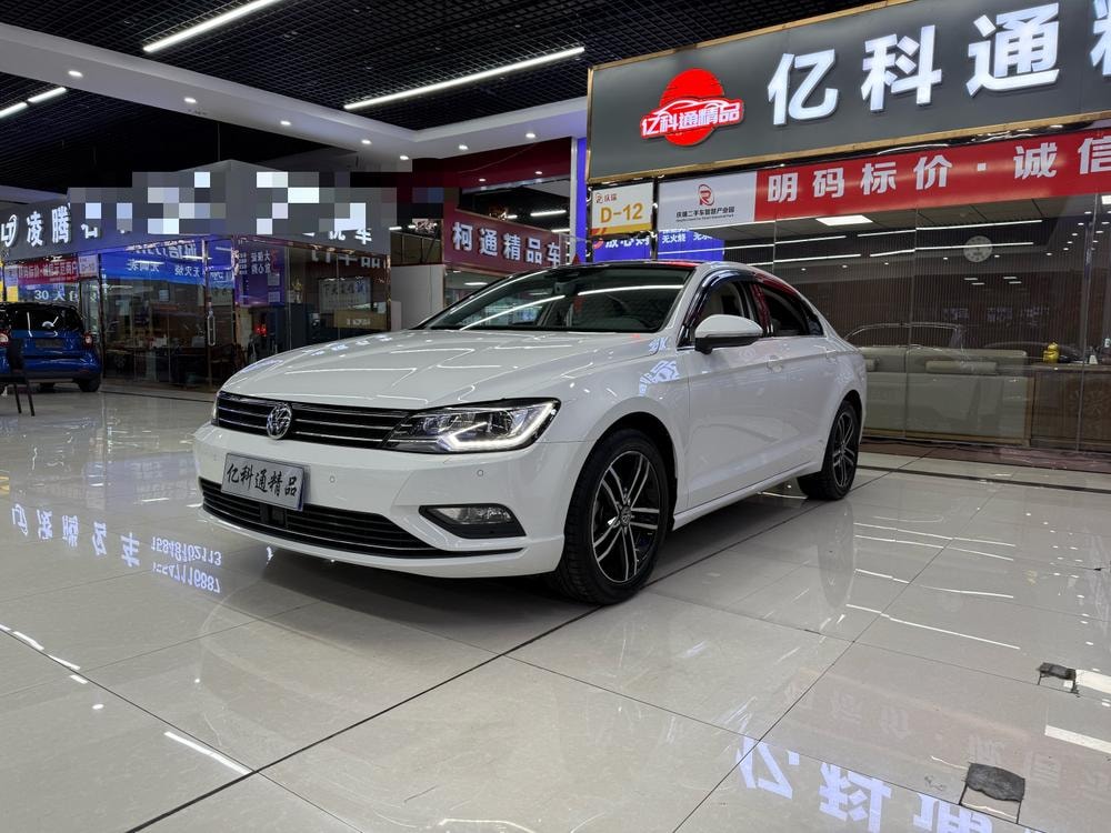 Volkswagen Lamando 2017 — фото автомобиля