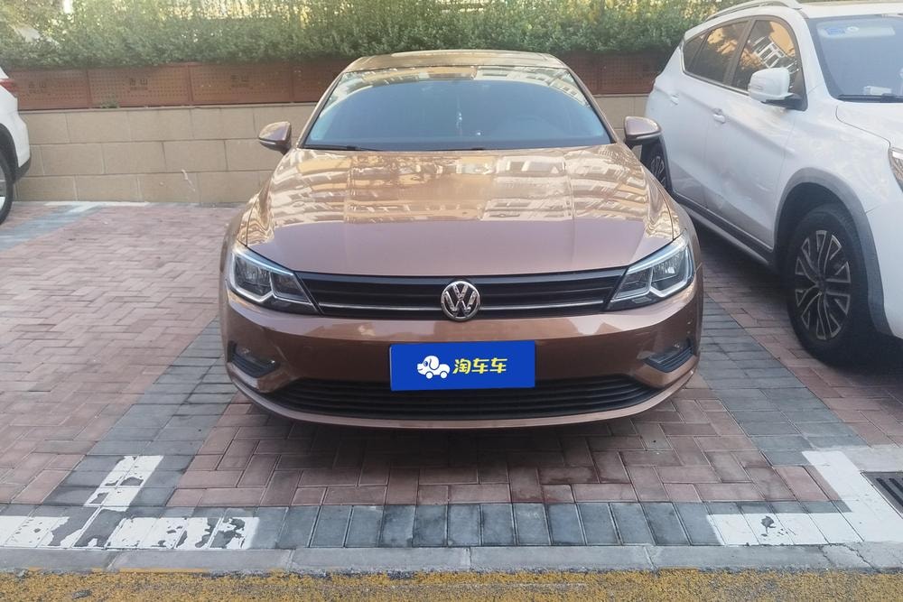 Volkswagen Lamando 2015 — фото автомобиля