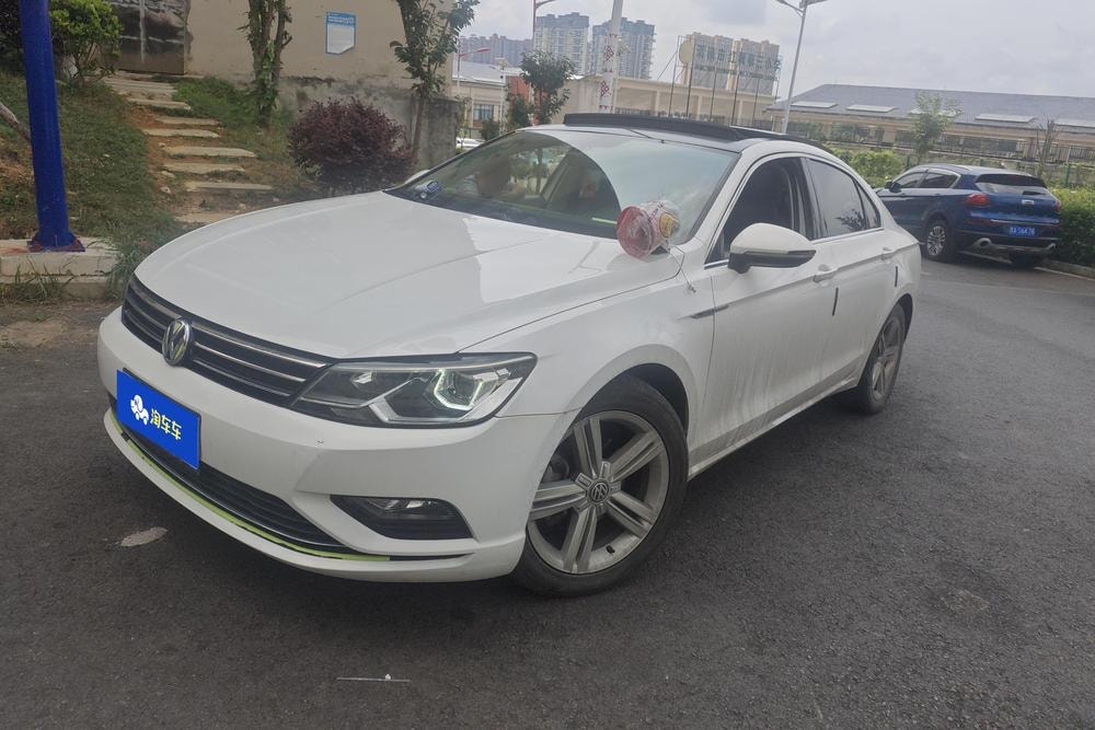 Volkswagen Lamando 2015 — фото автомобиля