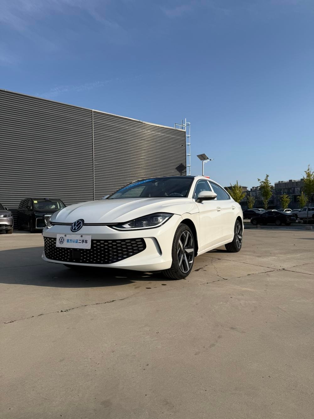 Volkswagen Lamando 2025 — фото автомобиля