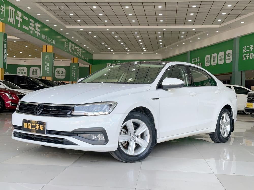 Volkswagen Lamando 2021 — фото автомобиля