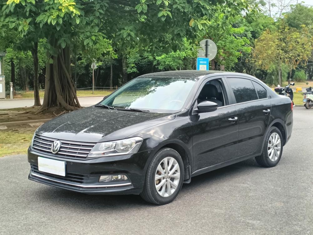 Volkswagen Lavida 2015 — фото автомобиля