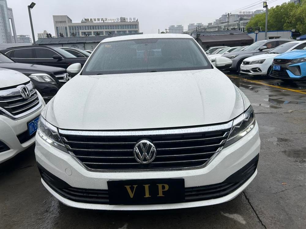 Volkswagen Lavida 2018 — фото автомобиля