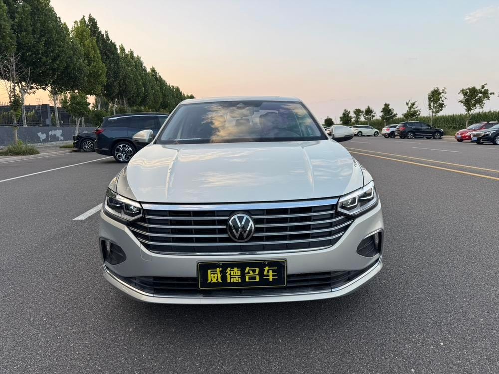 Volkswagen Lavida 2023 — фото автомобиля