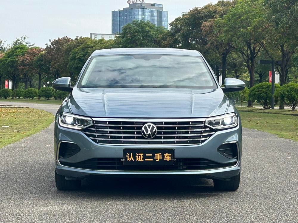 Volkswagen Lavida 2023 — фото автомобиля 1