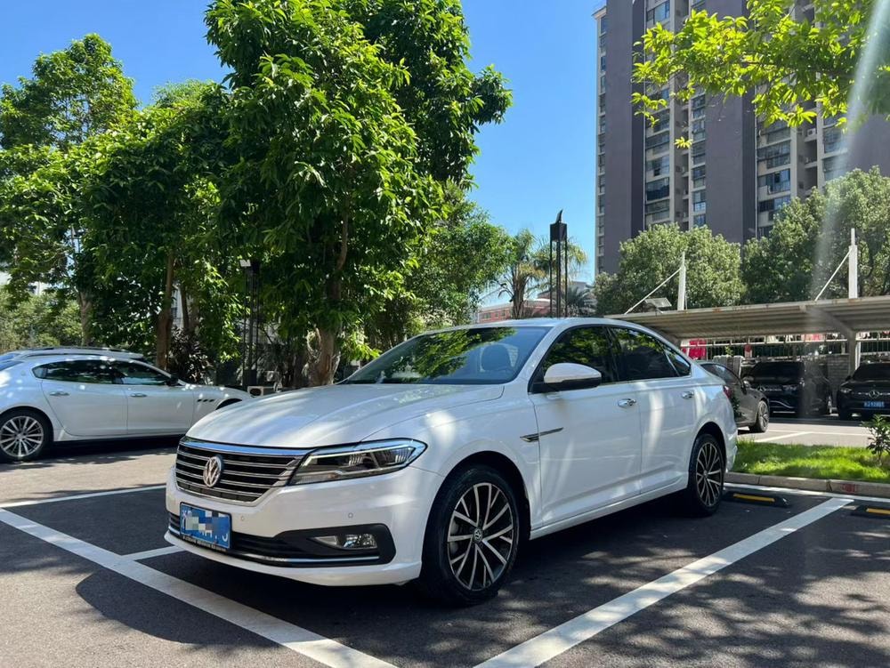 Volkswagen Lavida 2018 — фото автомобиля