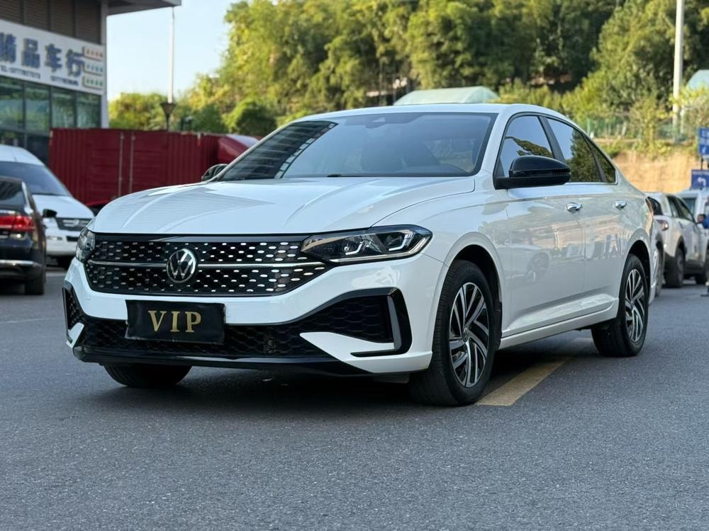 Volkswagen Lavida 2024 — фото автомобиля 1
