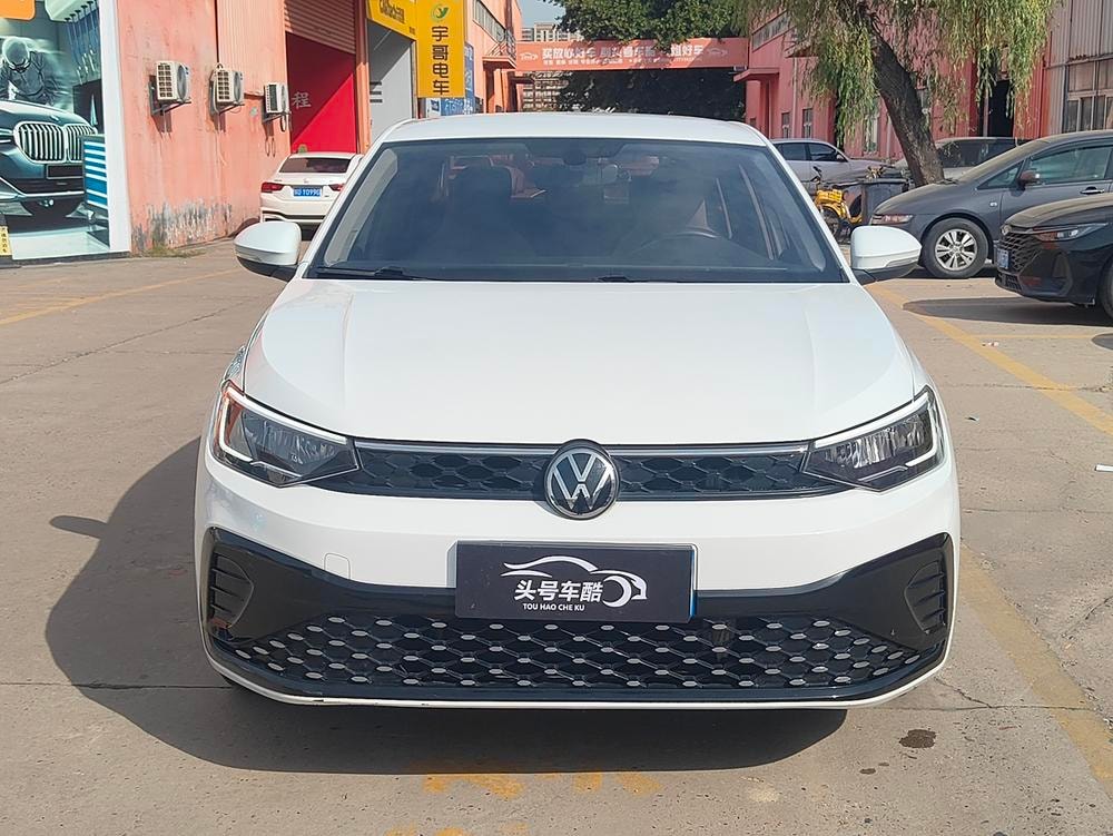 Volkswagen Lavida 2023 — фото автомобиля 1