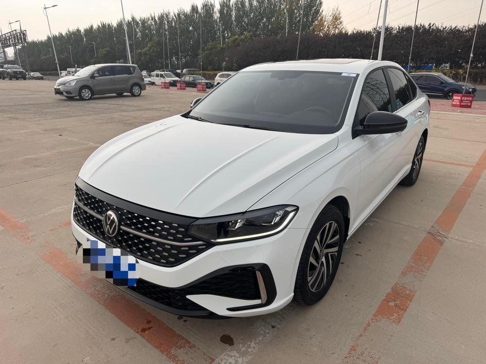 Volkswagen Lavida 2023 — фото автомобиля 1